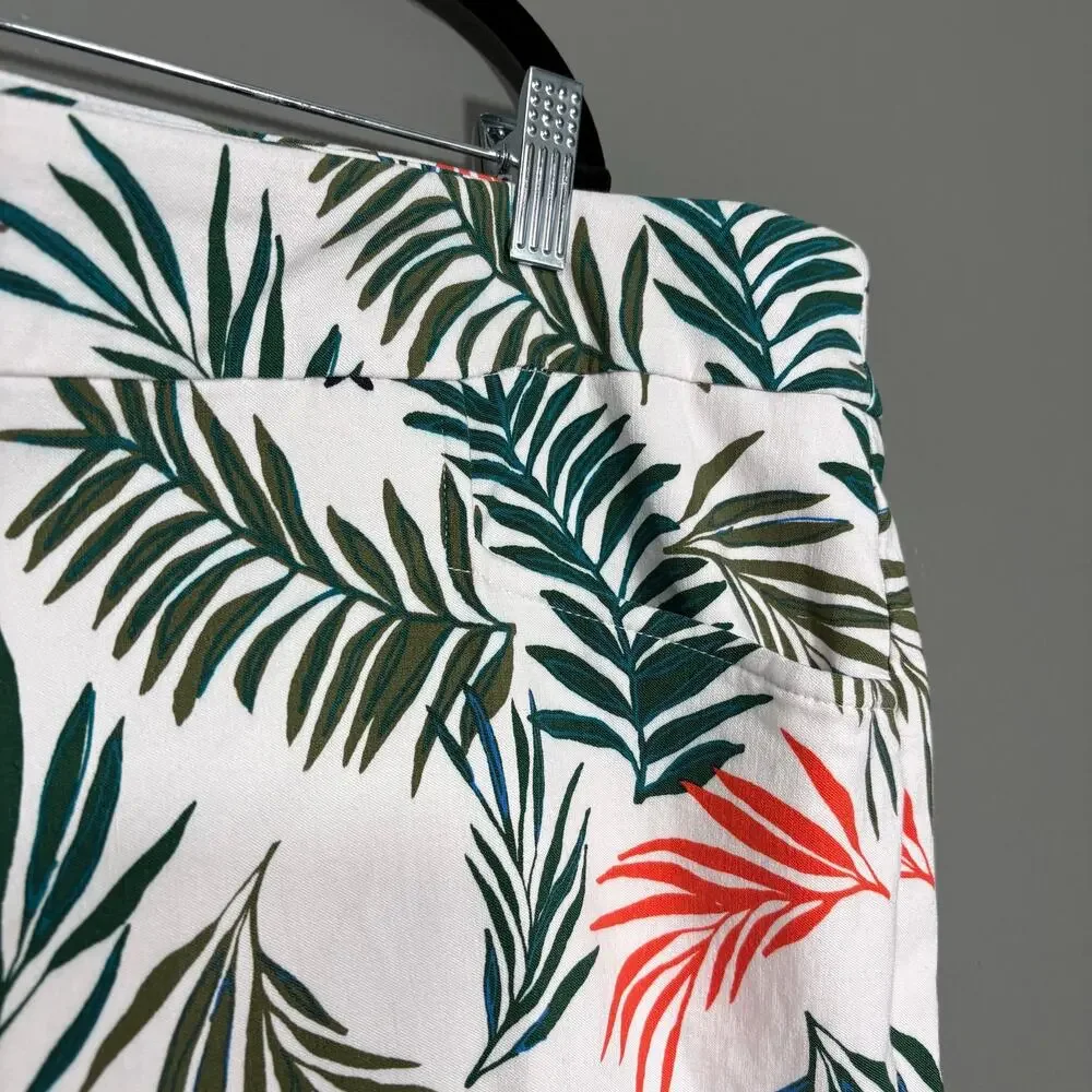 Terra & Sky White & Green Resort Wear Tropical Shorts - 3X - Women's Plus Size